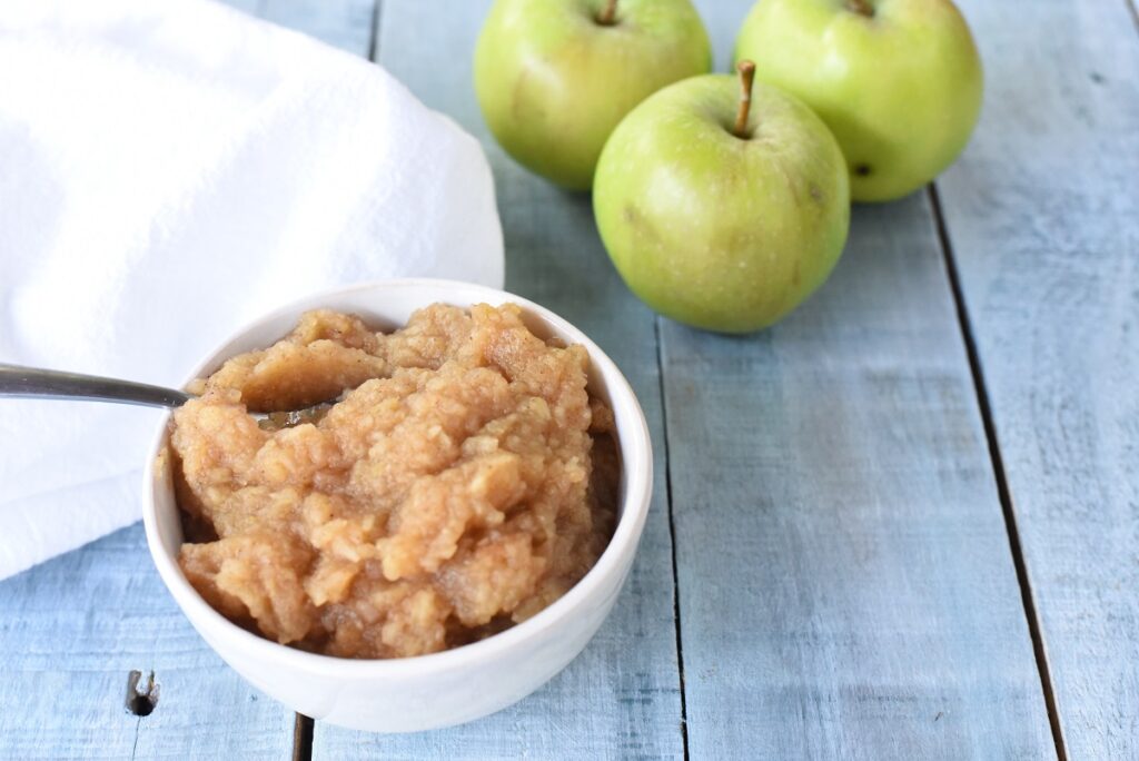 How to Make Unsweetened Applesauce